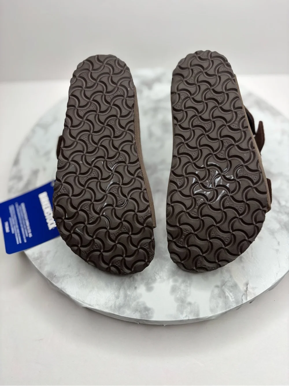 Size 10- Birkenstock Milano sandals in mocha kids 27Eur